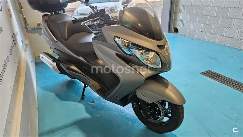 Suzuki Burgman 400 – Vista 4