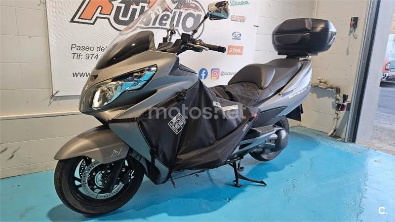 Suzuki Burgman 400 – Vista 8