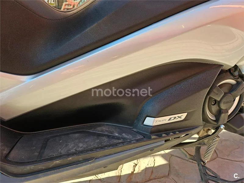 Yamaha TMAX – Vista 5