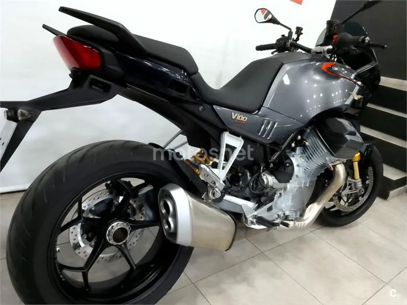 Moto Guzzi V100 Mandello – Vista 4