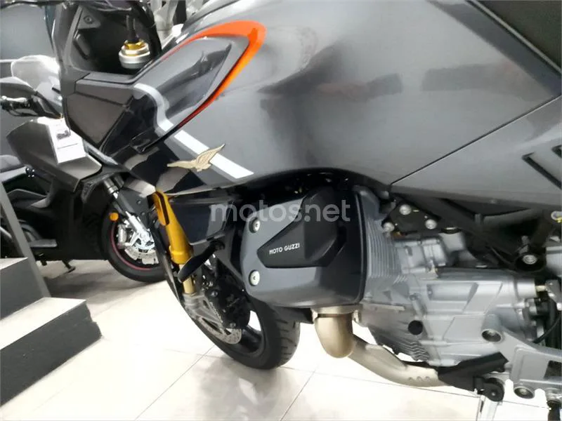 Moto Guzzi V100 Mandello – Vista 6