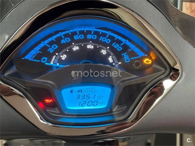 Vespa GTS 300 – Vista 3