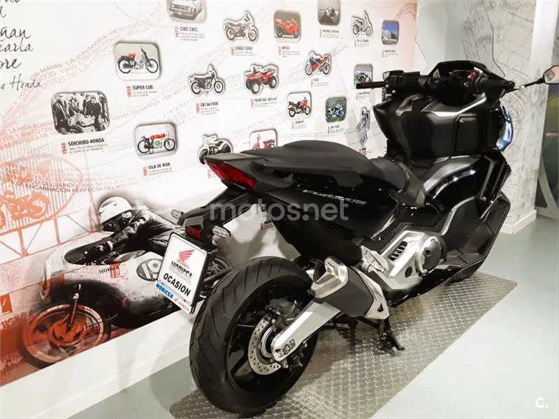 Honda Forza 750 – Vista 3