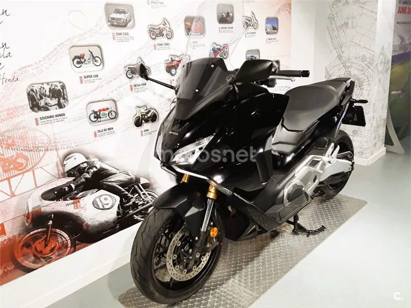 Honda Forza 750 – Vista 6