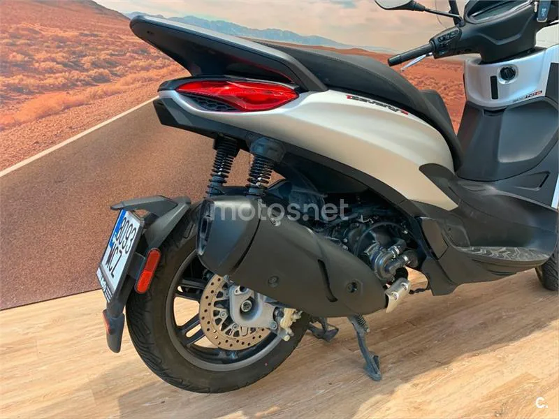 Piaggio Beverly – Vista 6
