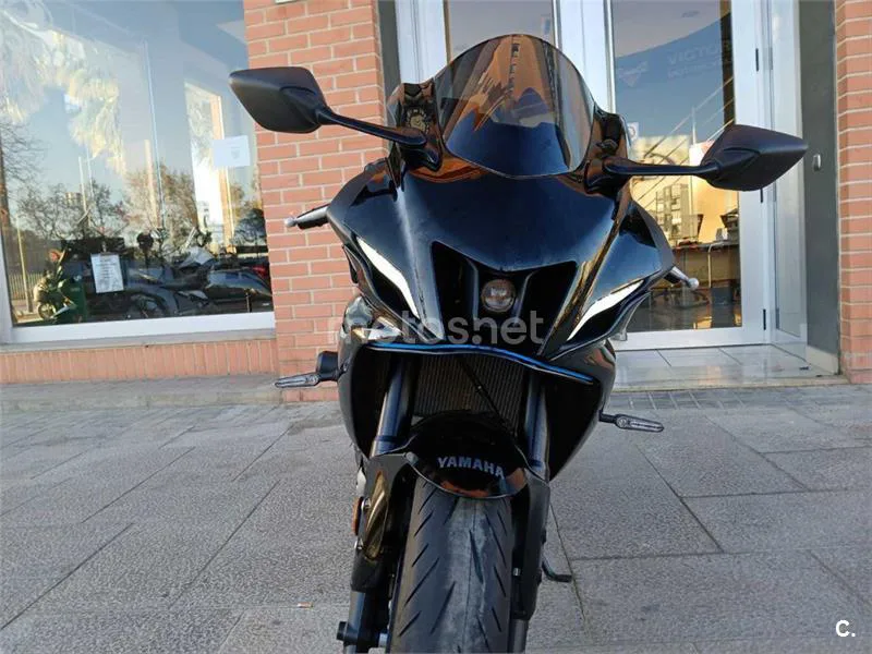 Yamaha R7 – Vista 13