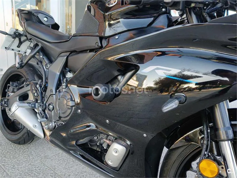 Yamaha R7 – Vista 17