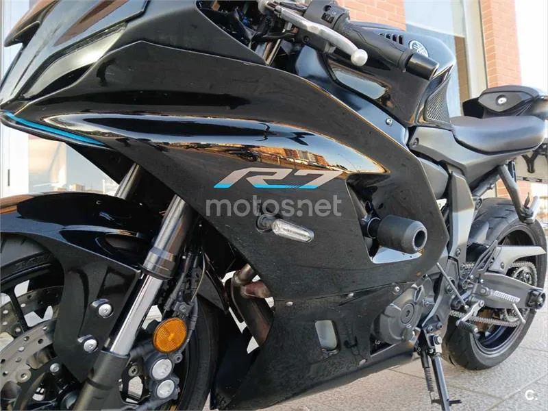 Yamaha R7 – Vista 22