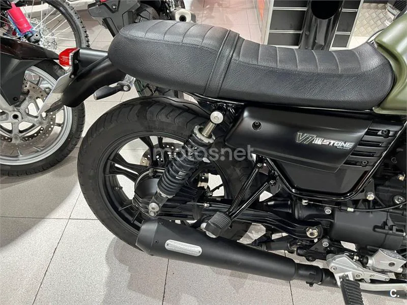 Moto Guzzi V7 III – Vista 4