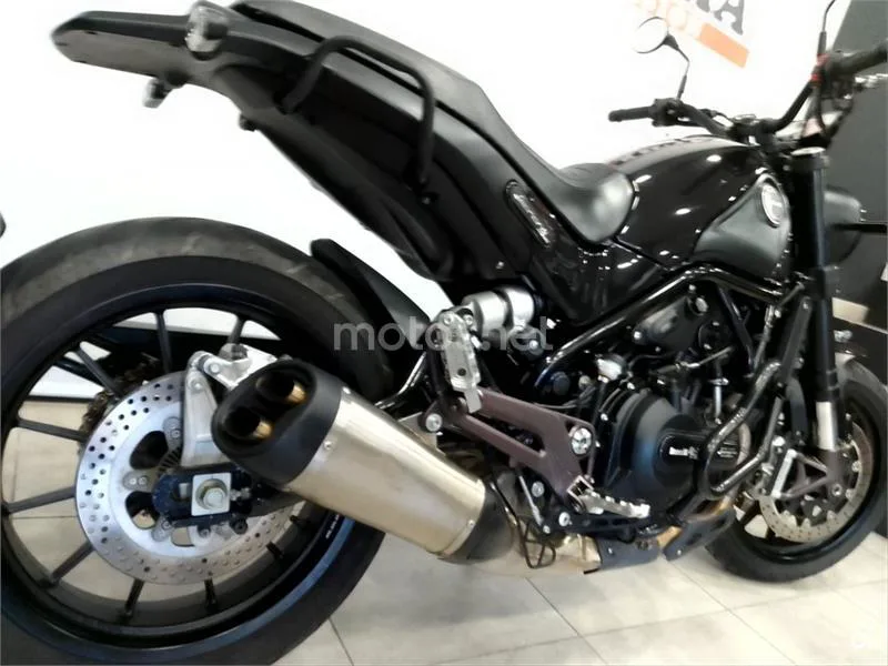 Benelli Leoncino 500 – Vista 4
