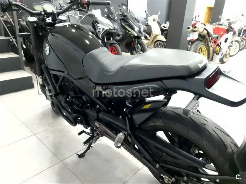 Benelli Leoncino 500 – Vista 6