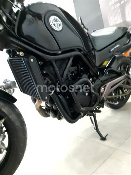 Benelli Leoncino 500 – Vista 7