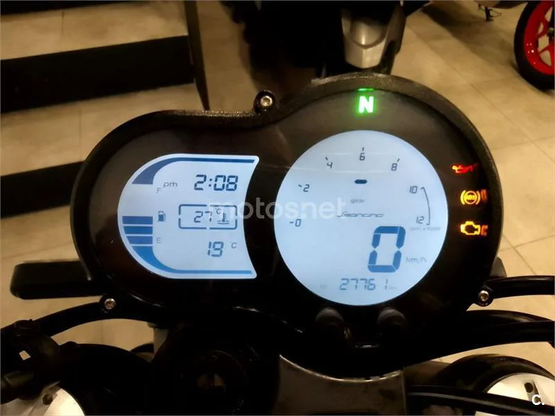Benelli Leoncino 500 – Vista 9