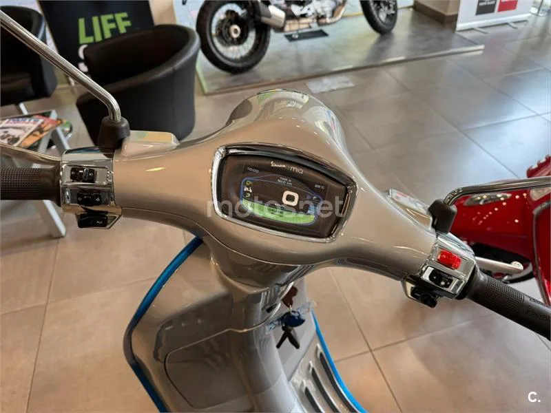 Vespa Elettrica - Vista 4