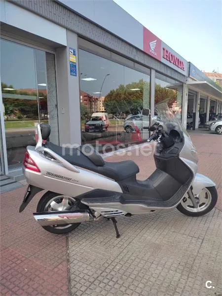 Suzuki Burgman 400 – Vista 5