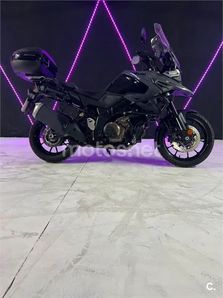 Suzuki V-Strom 1050 – Vista 7