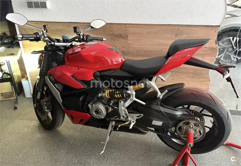 Ducati Streetfighter V2 – Vista 4