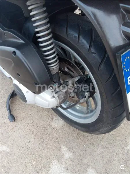 Piaggio Beverly 250 – Vista 14