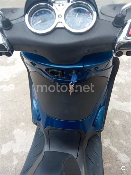Piaggio Beverly 250 – Vista 6