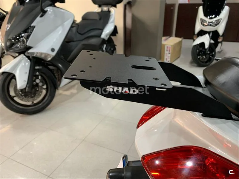 Yamaha XMAX 125 – Vista 12