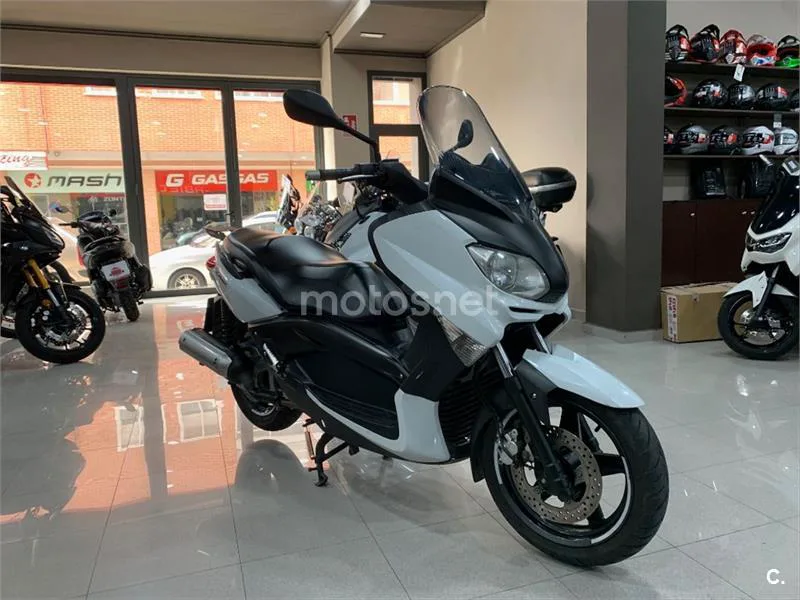 Yamaha XMAX 125 – Vista 4