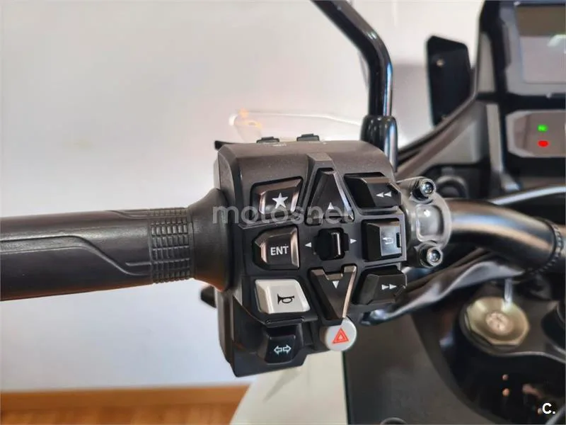 Honda NT1100 – Vista 12