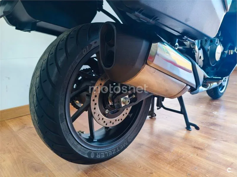 Honda NT1100 – Vista 4