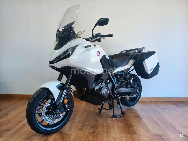 Honda NT1100 – Vista 7