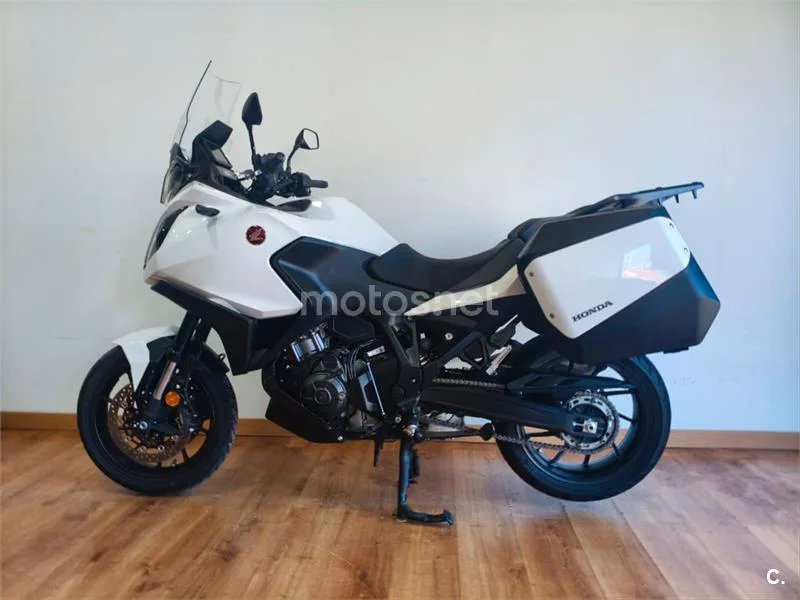 Honda NT1100 – Vista 8