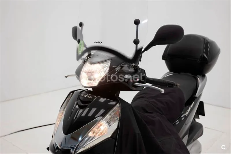 Honda SH 300i – Vista 7