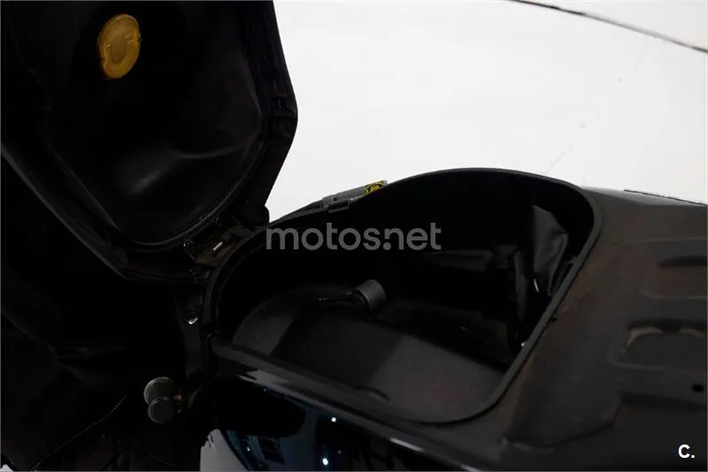 Honda SH 300i – Vista 8