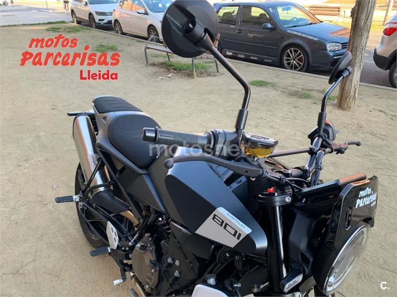 Husqvarna Svartpilen 801 – Vista 14