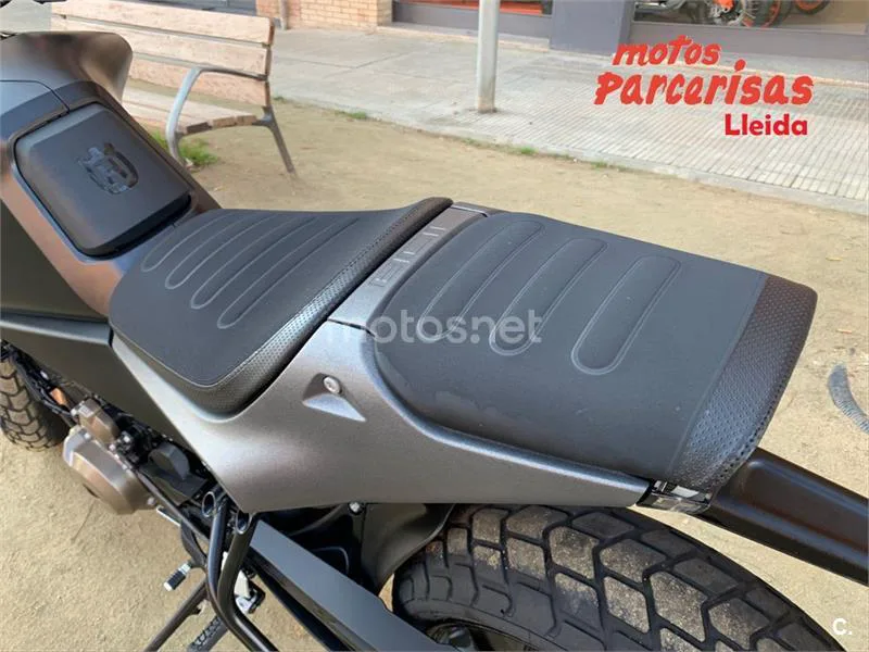 Husqvarna Svartpilen 801 – Vista 21