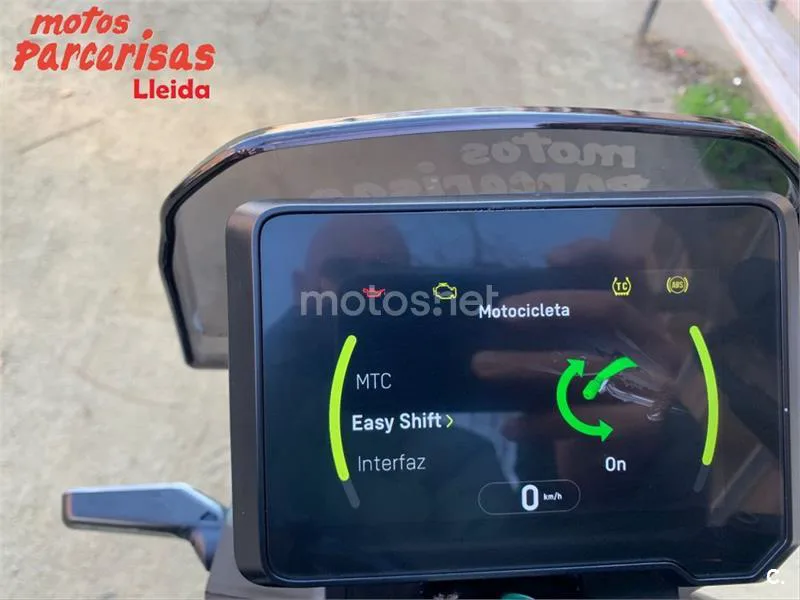 Husqvarna Svartpilen 801 – Vista 23