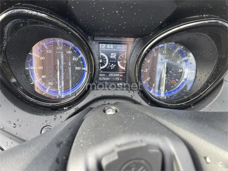 Yamaha TMAX 530 – Vista 12