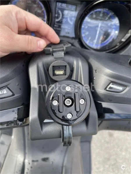 Yamaha TMAX 530 – Vista 10