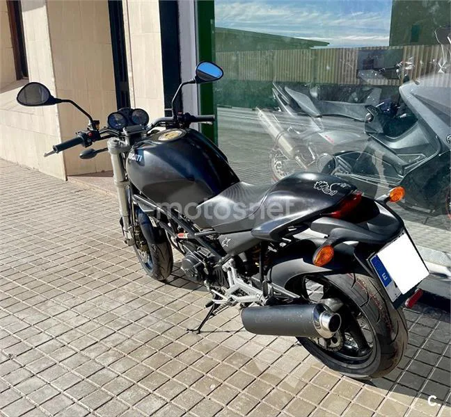 Ducati Monster 750 – Vista 4
