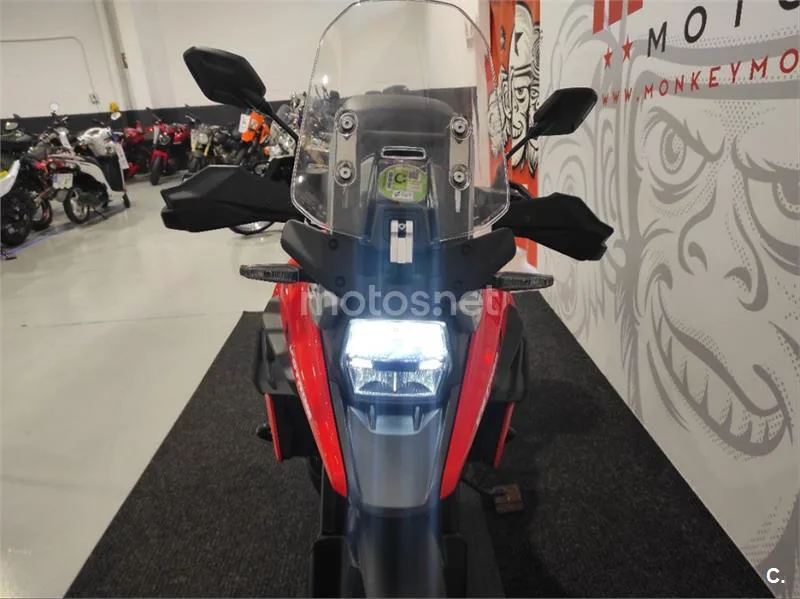 Suzuki V-Strom 1050 – Vista 9