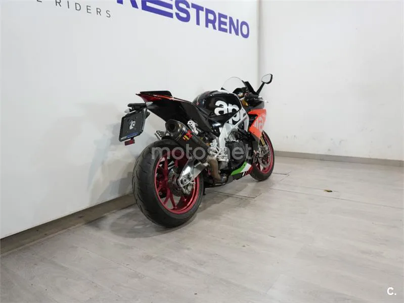Aprilia RSV4 RF – Vista 3