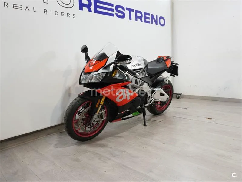 Aprilia RSV4 RF – Vista 6