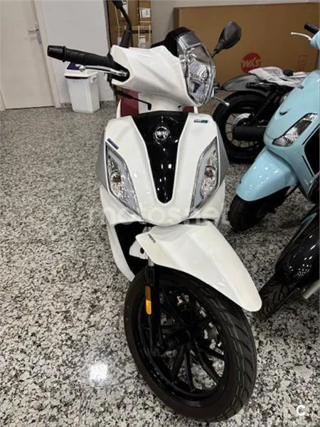 SYM Symphony 125 ST LC – Vista 4