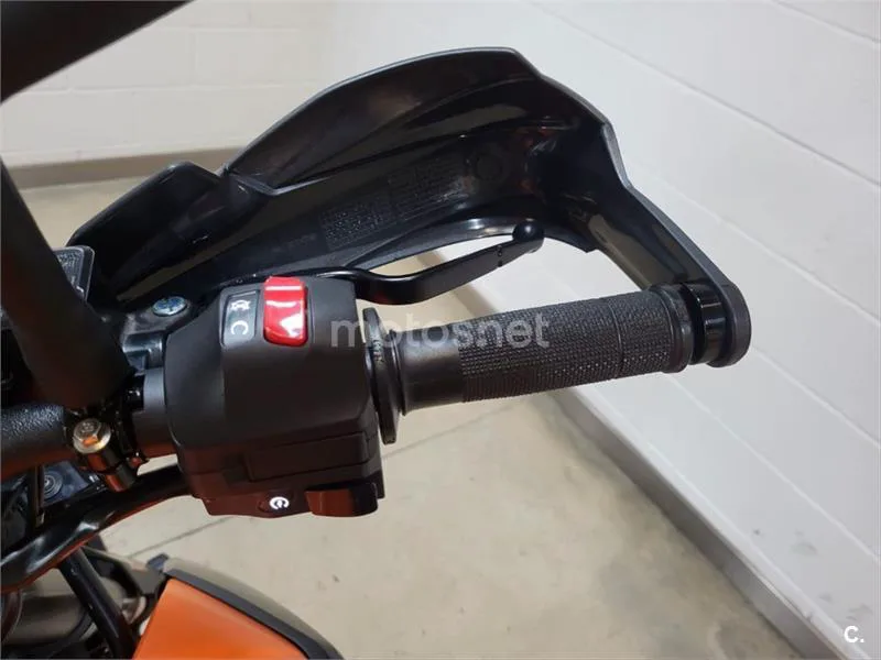 KTM 390 – Vista 11