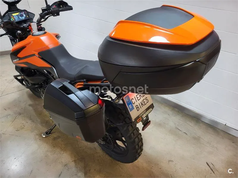 KTM 390 – Vista 19