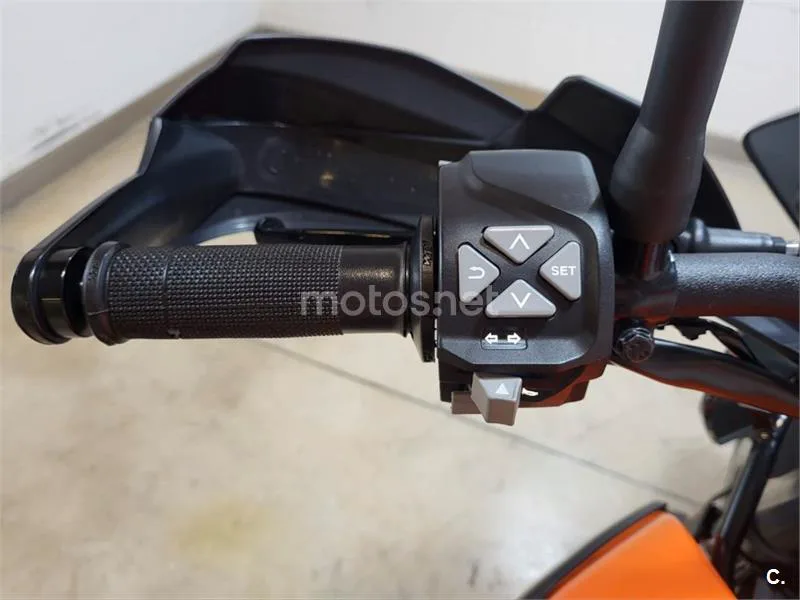 KTM 390 – Vista 10