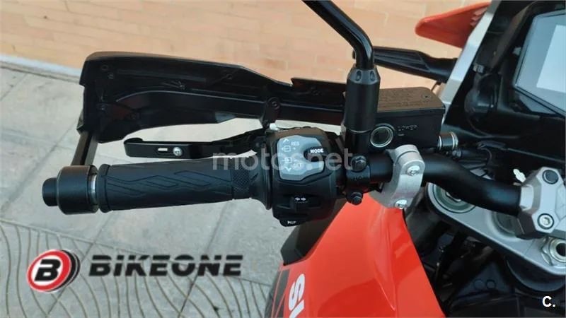 Suzuki V-Strom 1050 – Vista 8
