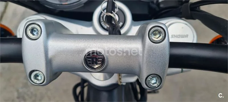 Royal Enfield Super Meteor 650 – Vista 5