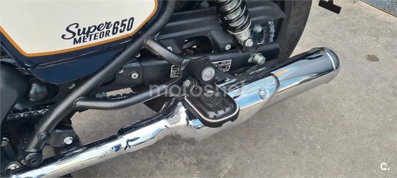 Royal Enfield Super Meteor 650 – Vista 9