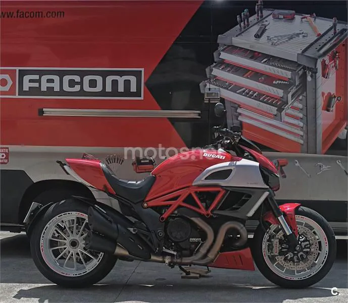 Ducati Diavel - Vista 6