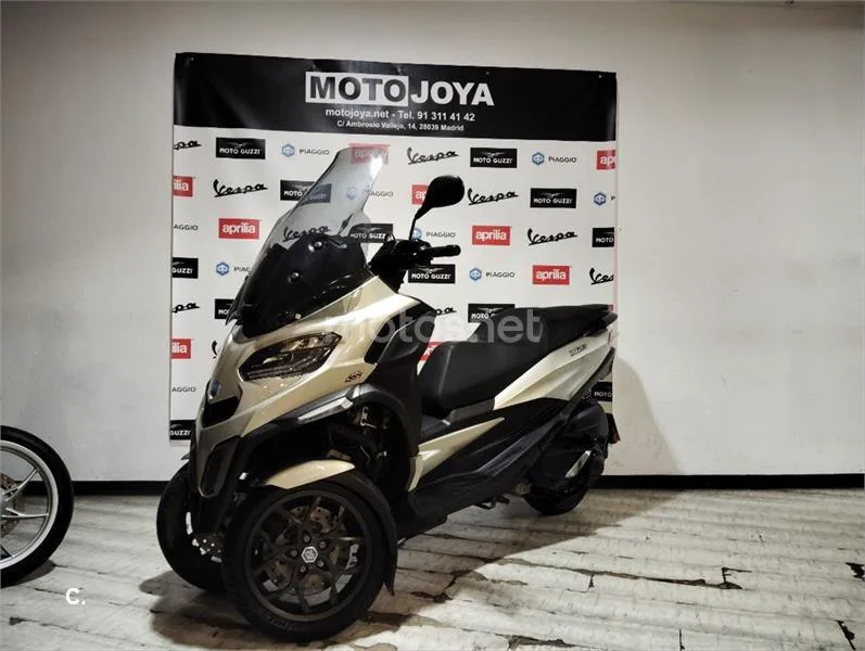 Piaggio MP3 400 – Vista 4