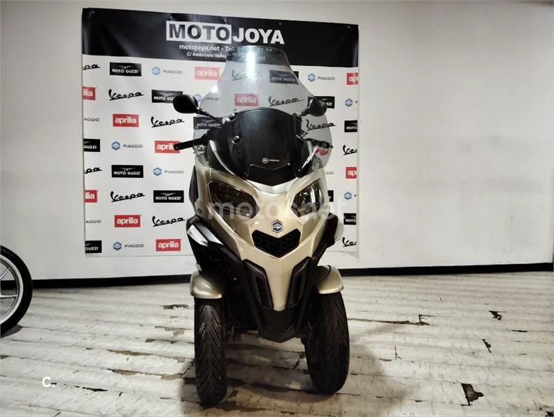 Piaggio MP3 400 – Vista 6